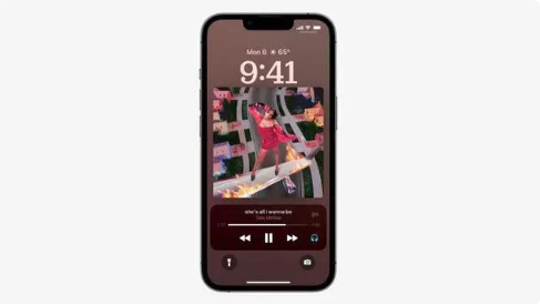 曲麻莱苹果手机维修分享iOS 16全屏幕音乐播放器设置方法 